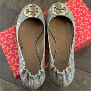 Tory Burch Reva flats in grey crocodile print